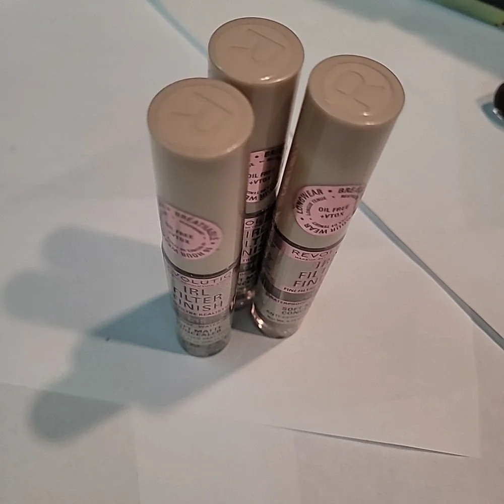 Lot of‎ 3 | Revolution IRL Filter Finish Soft Matte Concealer (0.21oz/6g) C15